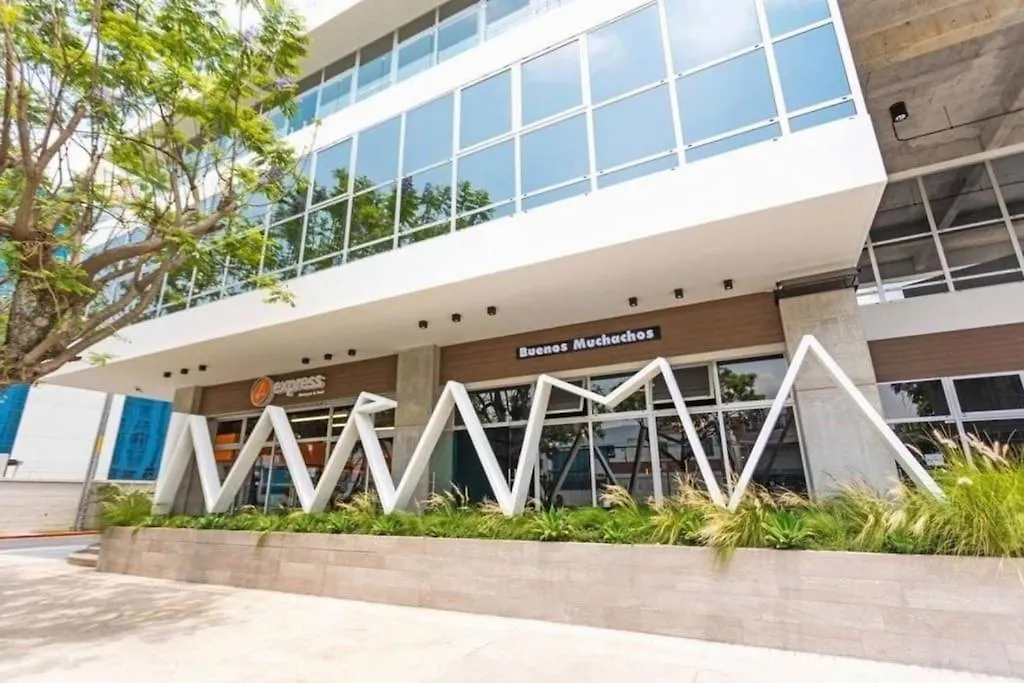 Avis Apartamento, 5 Min Aeropuerto - Zona 13 Guatemala City Apartment